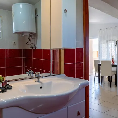 Apartment Josipovic Vir